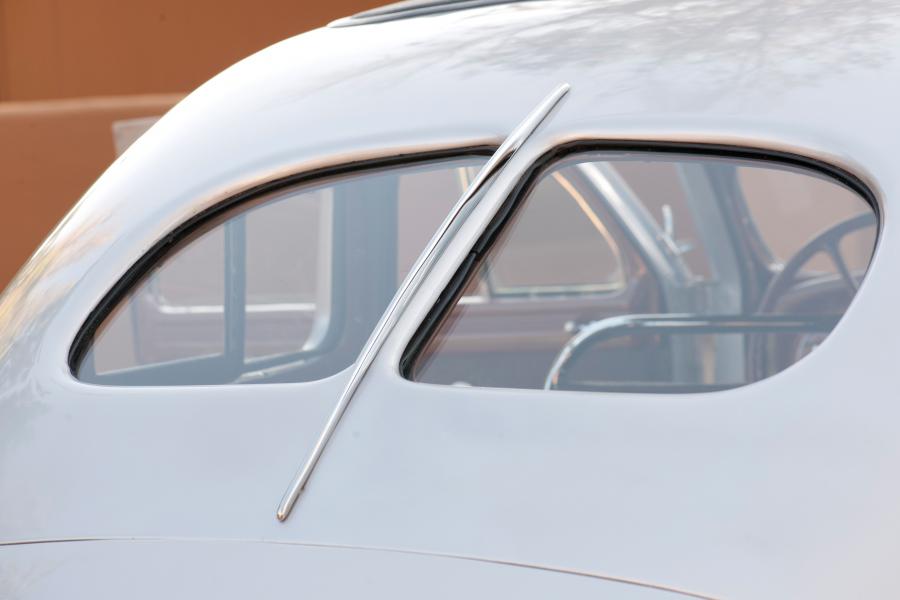 Детали экстерьера DeSoto Airflow Coupe (SE) 1934 года  (фото 21 из 42)